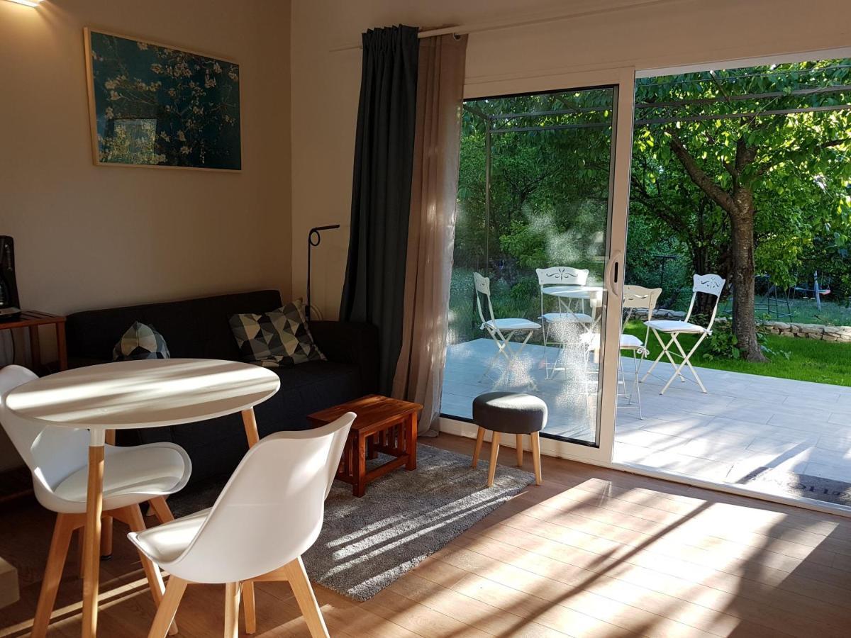 Charmante maisonnette indépendante à Goult en Luberon Extérieur photo